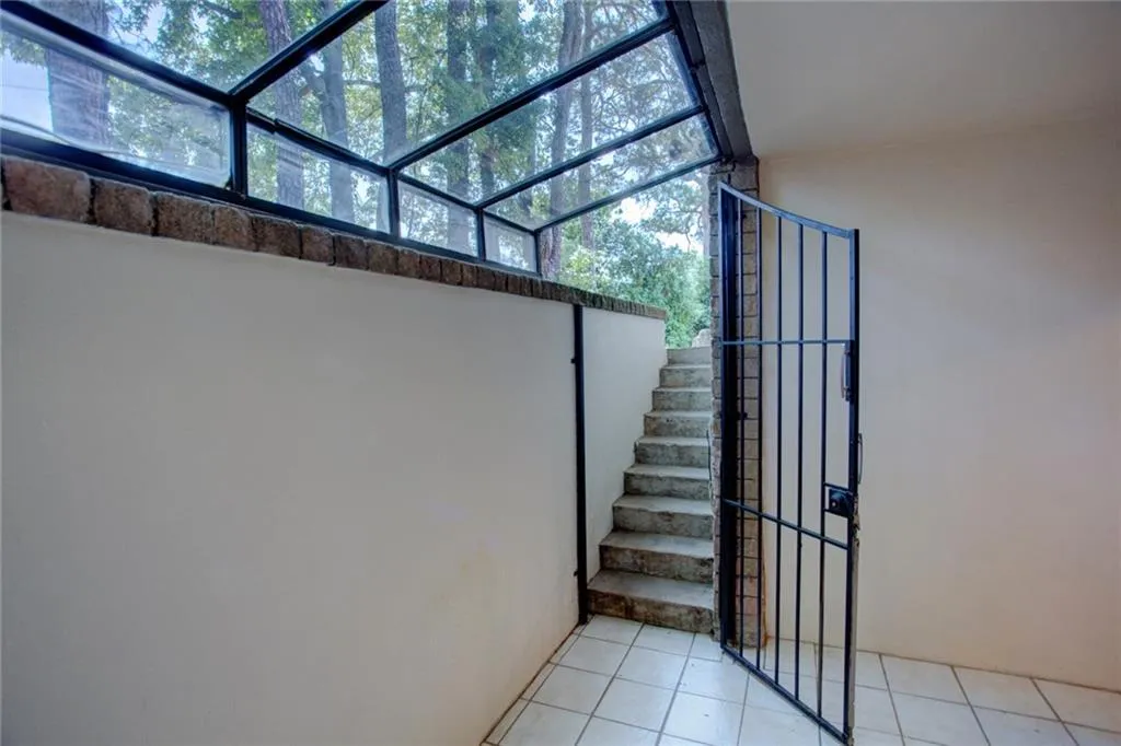 4300 Roswell Road Unit 60, Atlanta, Georgia 30342, 2 Bedrooms Bedrooms, ,2 BathroomsBathrooms,Residential,Sold,4300 Roswell Road Unit 60,5851671