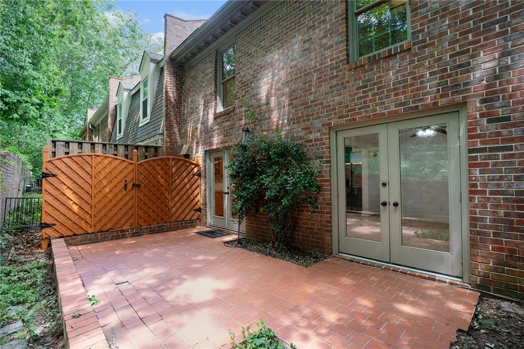 342 The Chace, Sandy Springs, Georgia 30328, 4 Bedrooms Bedrooms, ,3 BathroomsBathrooms,Residential,Sold,342 The Chace,7408890