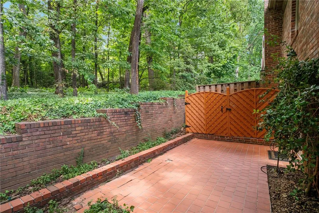 342 The Chace, Sandy Springs, Georgia 30328, 4 Bedrooms Bedrooms, ,3 BathroomsBathrooms,Residential,Sold,342 The Chace,7408890