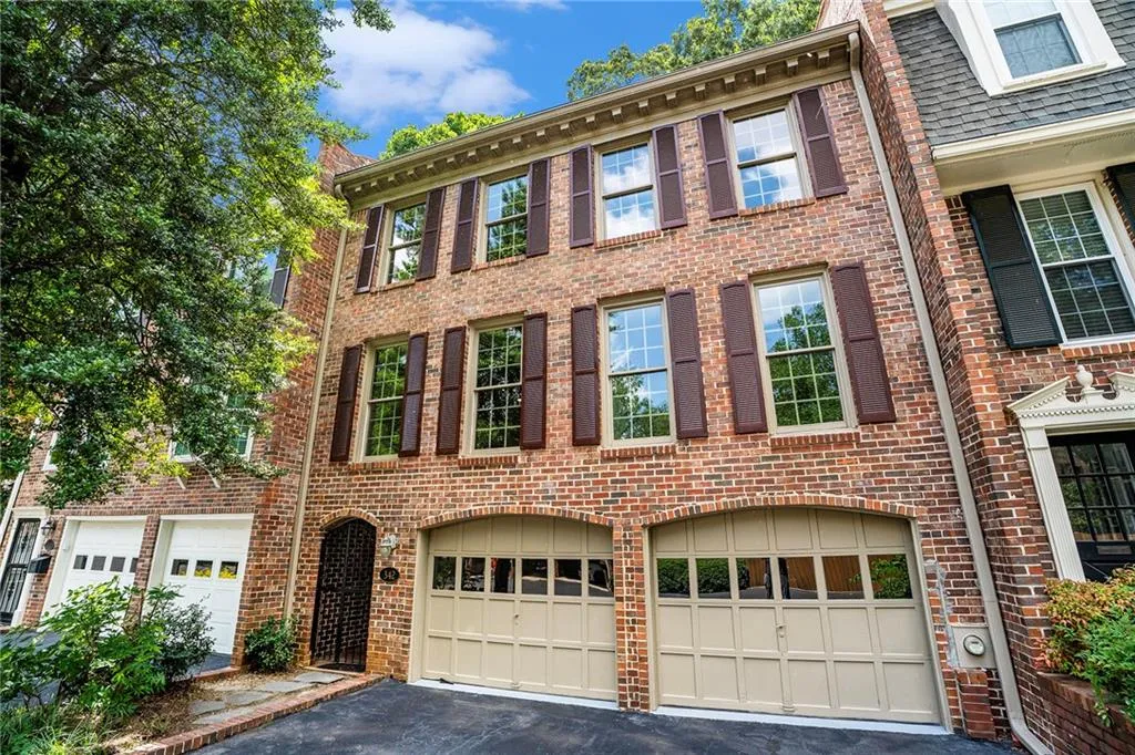 342 The Chace, Sandy Springs, Georgia 30328, 4 Bedrooms Bedrooms, ,3 BathroomsBathrooms,Residential,Sold,342 The Chace,7408890