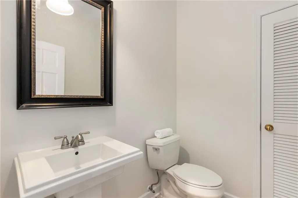 6350 Blackwater Trail, Sandy Springs, Georgia 30328, 5 Bedrooms Bedrooms, ,2 BathroomsBathrooms,Residential,Sold,6350 Blackwater Trail,7527117