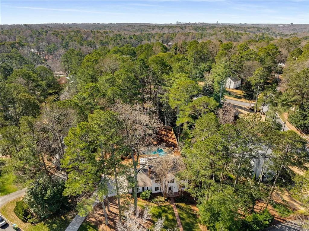 6350 Blackwater Trail, Sandy Springs, Georgia 30328, 5 Bedrooms Bedrooms, ,2 BathroomsBathrooms,Residential,Sold,6350 Blackwater Trail,7527117