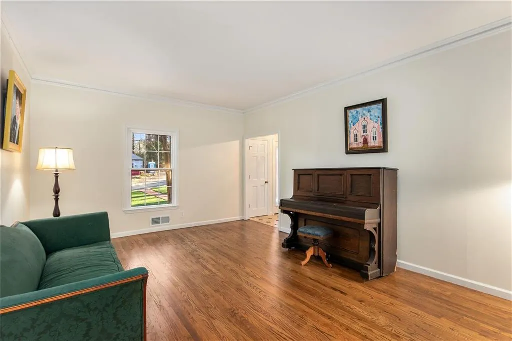 6350 Blackwater Trail, Sandy Springs, Georgia 30328, 5 Bedrooms Bedrooms, ,2 BathroomsBathrooms,Residential,Sold,6350 Blackwater Trail,7527117