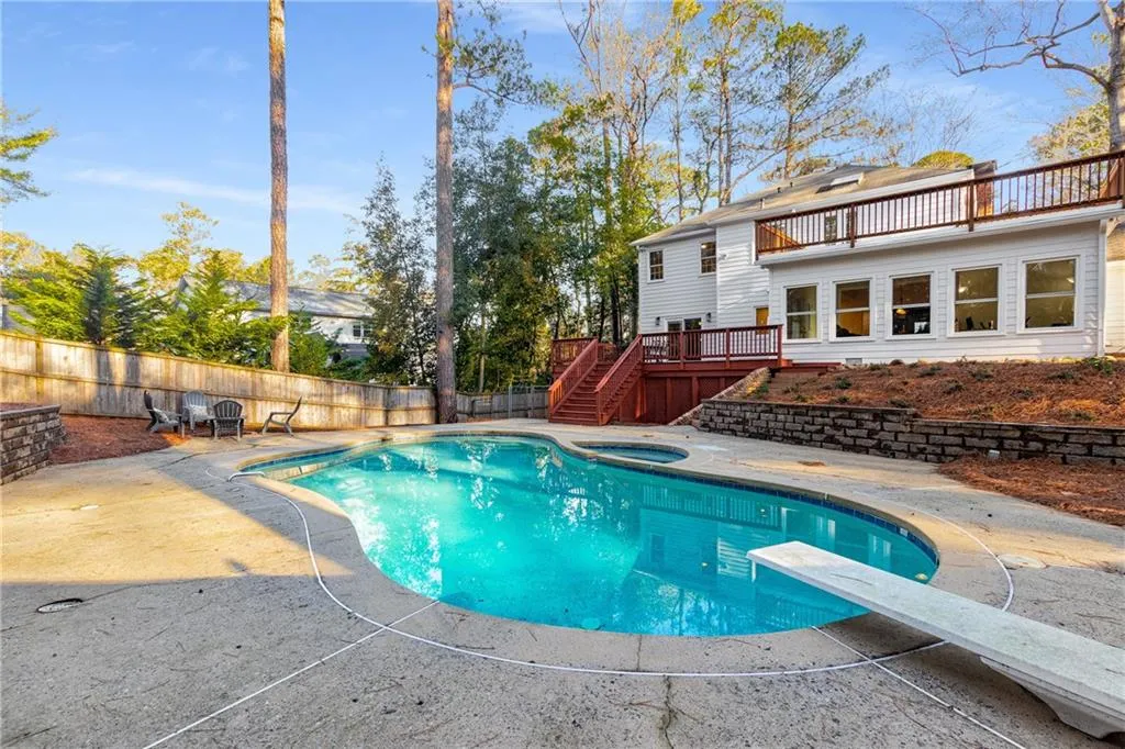 6350 Blackwater Trail, Sandy Springs, Georgia 30328, 5 Bedrooms Bedrooms, ,2 BathroomsBathrooms,Residential,Sold,6350 Blackwater Trail,7527117