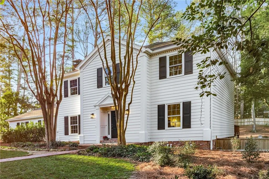 6350 Blackwater Trail, Sandy Springs, Georgia 30328, 5 Bedrooms Bedrooms, ,2 BathroomsBathrooms,Residential,Sold,6350 Blackwater Trail,7527117