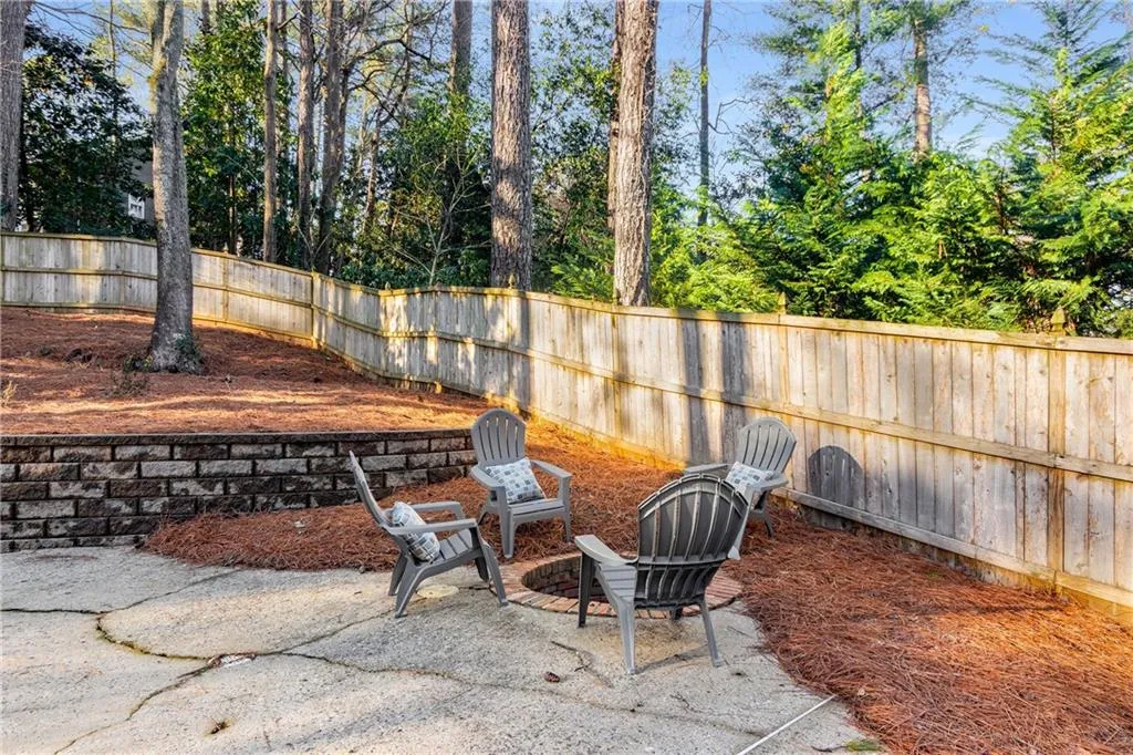 6350 Blackwater Trail, Sandy Springs, Georgia 30328, 5 Bedrooms Bedrooms, ,2 BathroomsBathrooms,Residential,Sold,6350 Blackwater Trail,7527117
