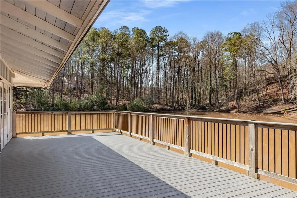 6350 Blackwater Trail, Sandy Springs, Georgia 30328, 5 Bedrooms Bedrooms, ,2 BathroomsBathrooms,Residential,Sold,6350 Blackwater Trail,7527117