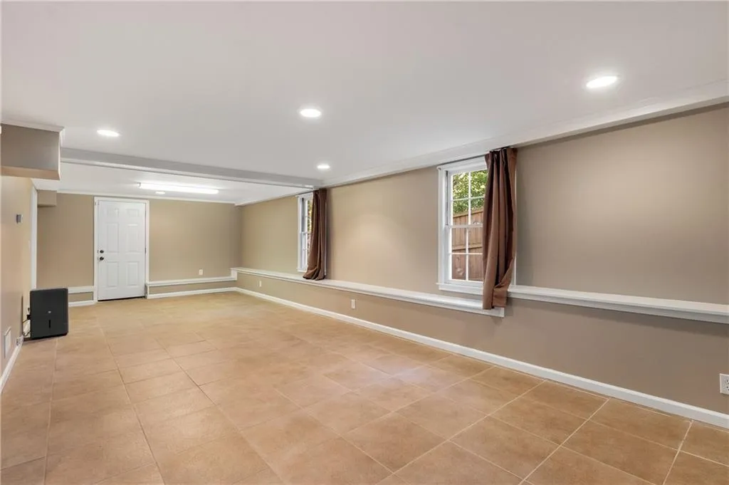 6350 Blackwater Trail, Sandy Springs, Georgia 30328, 5 Bedrooms Bedrooms, ,2 BathroomsBathrooms,Residential,Sold,6350 Blackwater Trail,7527117