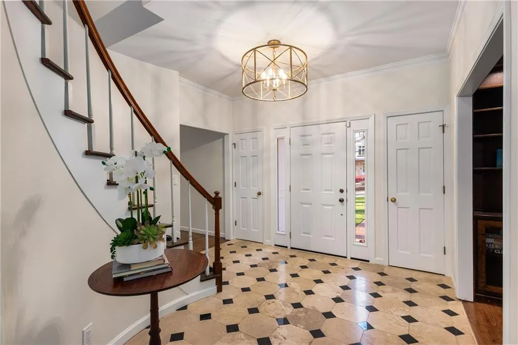 6350 Blackwater Trail, Sandy Springs, Georgia 30328, 5 Bedrooms Bedrooms, ,2 BathroomsBathrooms,Residential,Sold,6350 Blackwater Trail,7527117