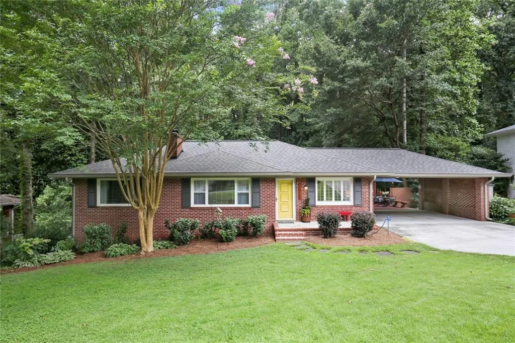 6036 Kayron Drive, Atlanta, Georgia 30328, 3 Bedrooms Bedrooms, ,2 BathroomsBathrooms,Residential,Sold,6036 Kayron Drive,6758808