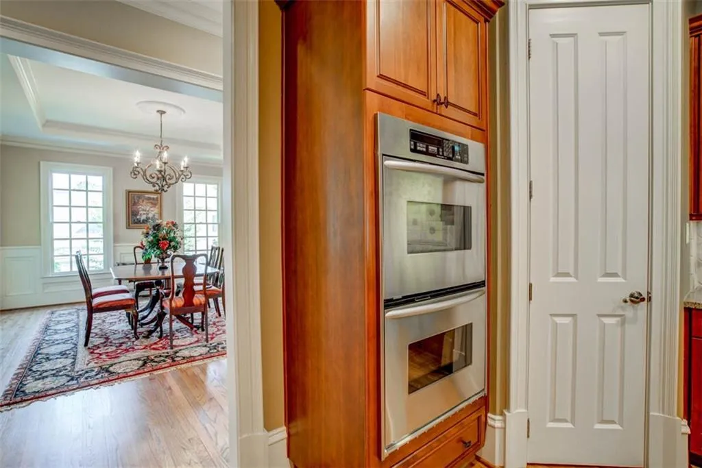 505 Glengate Cove, Atlanta, Georgia 30328, 5 Bedrooms Bedrooms, ,5 BathroomsBathrooms,Residential,Sold,505 Glengate Cove,6862683