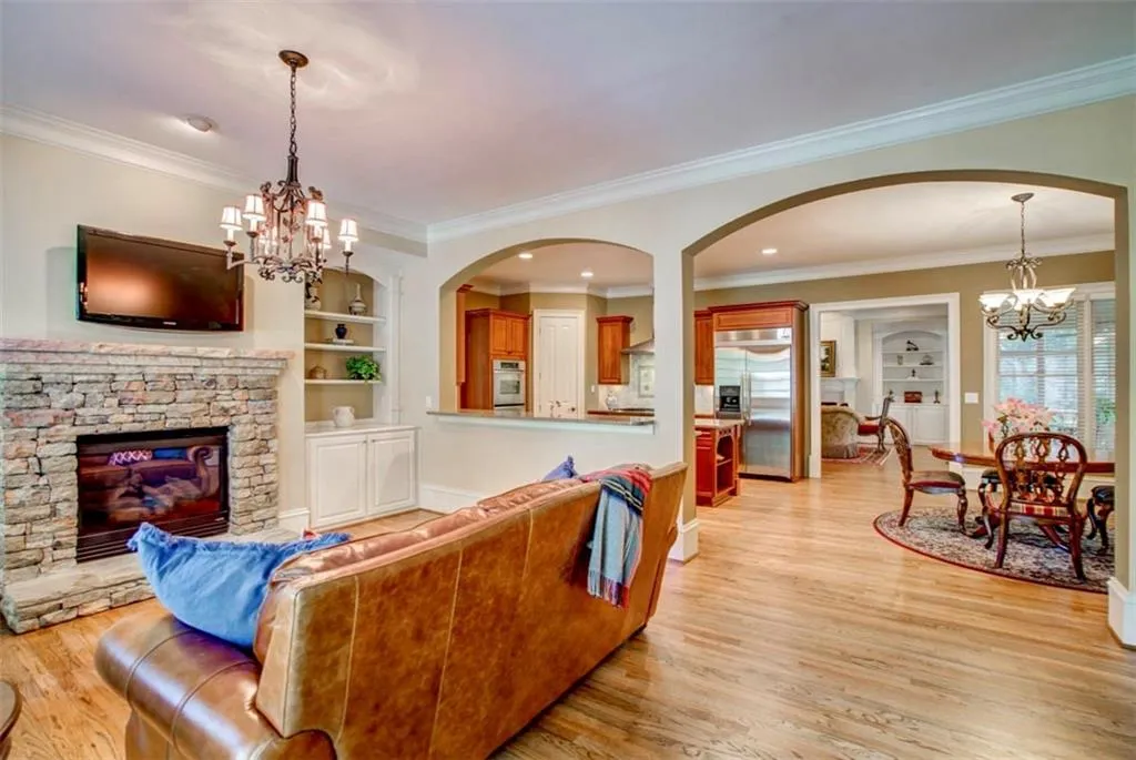 505 Glengate Cove, Atlanta, Georgia 30328, 5 Bedrooms Bedrooms, ,5 BathroomsBathrooms,Residential,Sold,505 Glengate Cove,6862683
