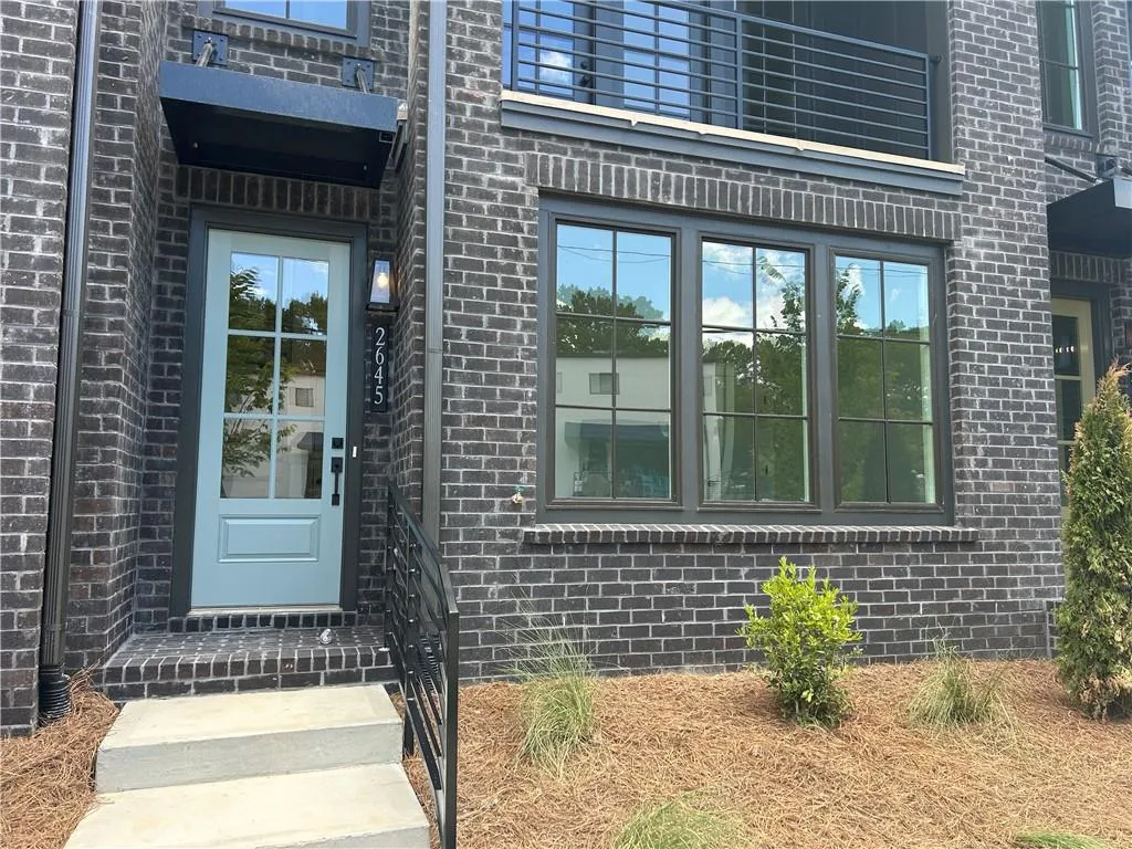 2645 Mackintosh Court Unit 10, Brookhaven, Georgia 30319, 3 Bedrooms Bedrooms, ,3 BathroomsBathrooms,Residential,For Sale,2645 Mackintosh Court Unit 10,7617976