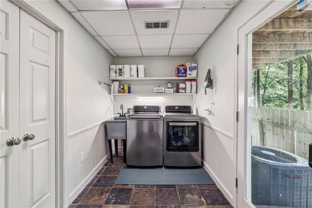 1895 Redbourne Drive, Atlanta, Georgia 30350, 4 Bedrooms Bedrooms, ,3 BathroomsBathrooms,Residential,Sold,1895 Redbourne Drive,7562317