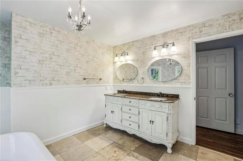 1895 Redbourne Drive, Atlanta, Georgia 30350, 4 Bedrooms Bedrooms, ,3 BathroomsBathrooms,Residential,Sold,1895 Redbourne Drive,7562317