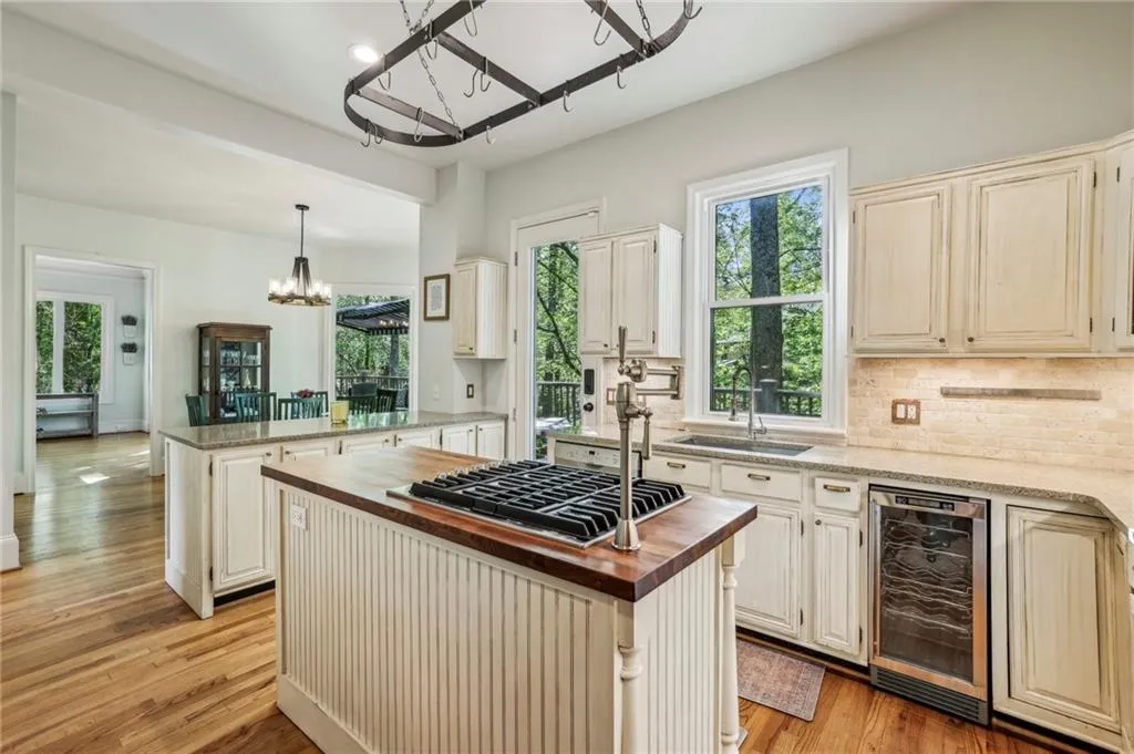 1895 Redbourne Drive, Atlanta, Georgia 30350, 4 Bedrooms Bedrooms, ,3 BathroomsBathrooms,Residential,Sold,1895 Redbourne Drive,7562317