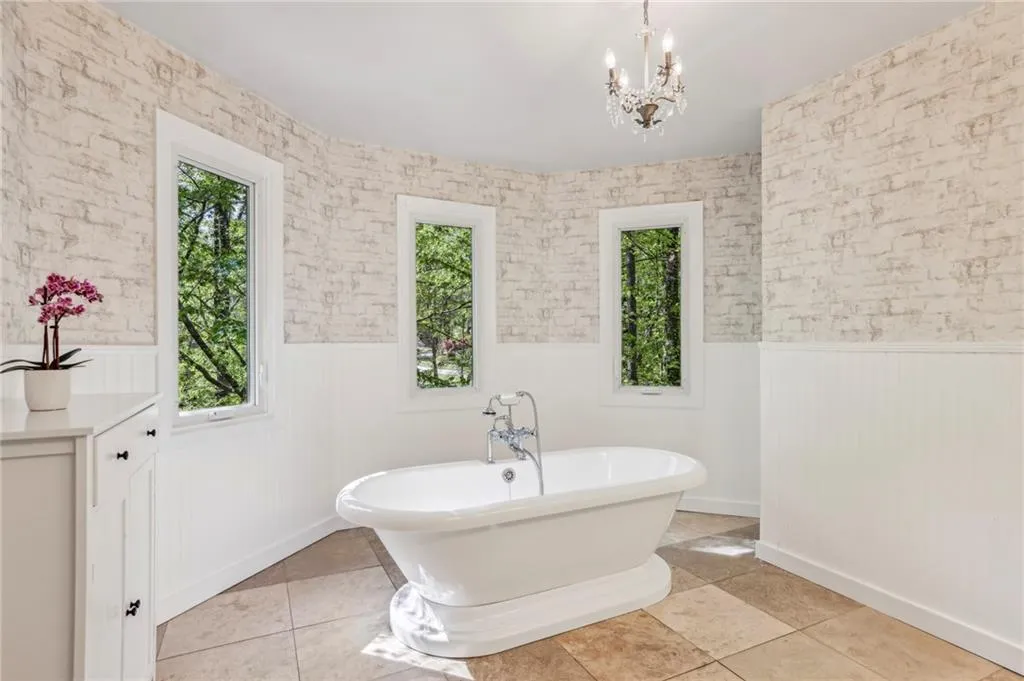 1895 Redbourne Drive, Atlanta, Georgia 30350, 4 Bedrooms Bedrooms, ,3 BathroomsBathrooms,Residential,Sold,1895 Redbourne Drive,7562317