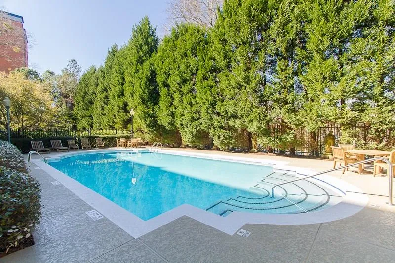 2500 Peachtree Road Nw Unit 207s, Atlanta, Georgia 30305, 2 Bedrooms Bedrooms, ,2 BathroomsBathrooms,Residential,Sold,2500 Peachtree Road Nw Unit 207s,5645729