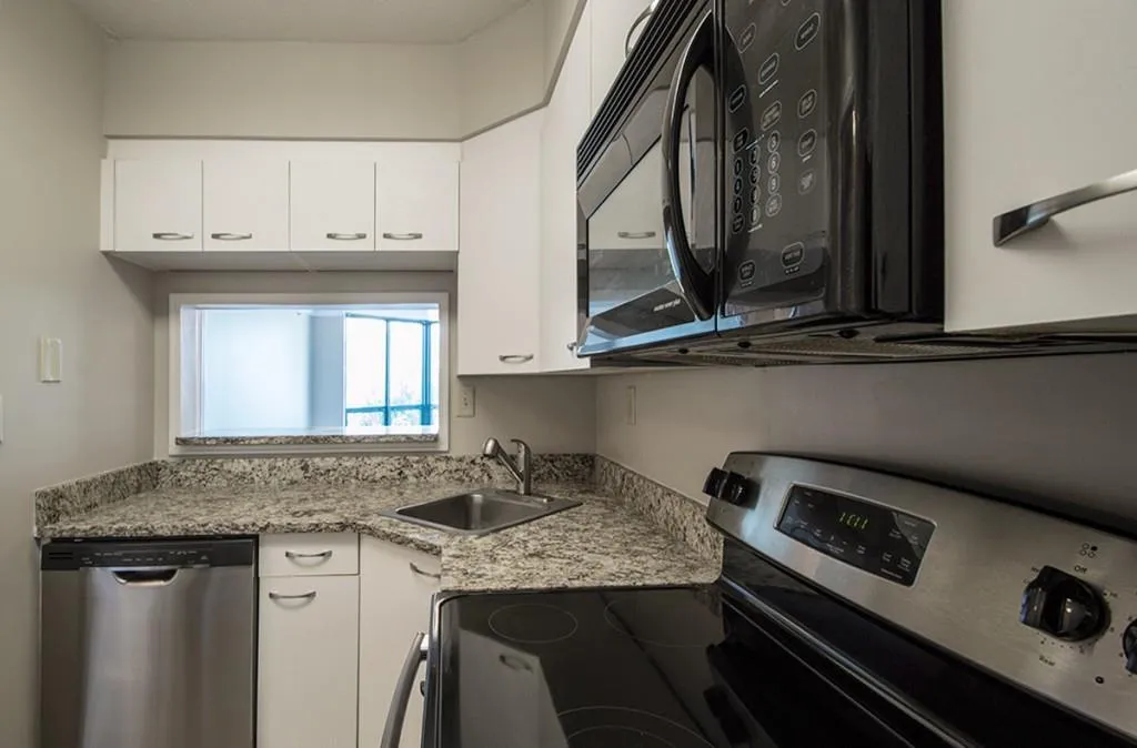 2870 Pharr Court S Unit 1107, Atlanta, Georgia 30305, 1 Bedroom Bedrooms, ,1 BathroomBathrooms,Residential,Sold,2870 Pharr Court S Unit 1107,5692328