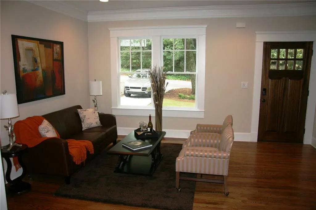 31 Honour Circle Nw, Atlanta, Georgia 30305, 4 Bedrooms Bedrooms, ,4 BathroomsBathrooms,Residential,Sold,31 Honour Circle Nw,5623957