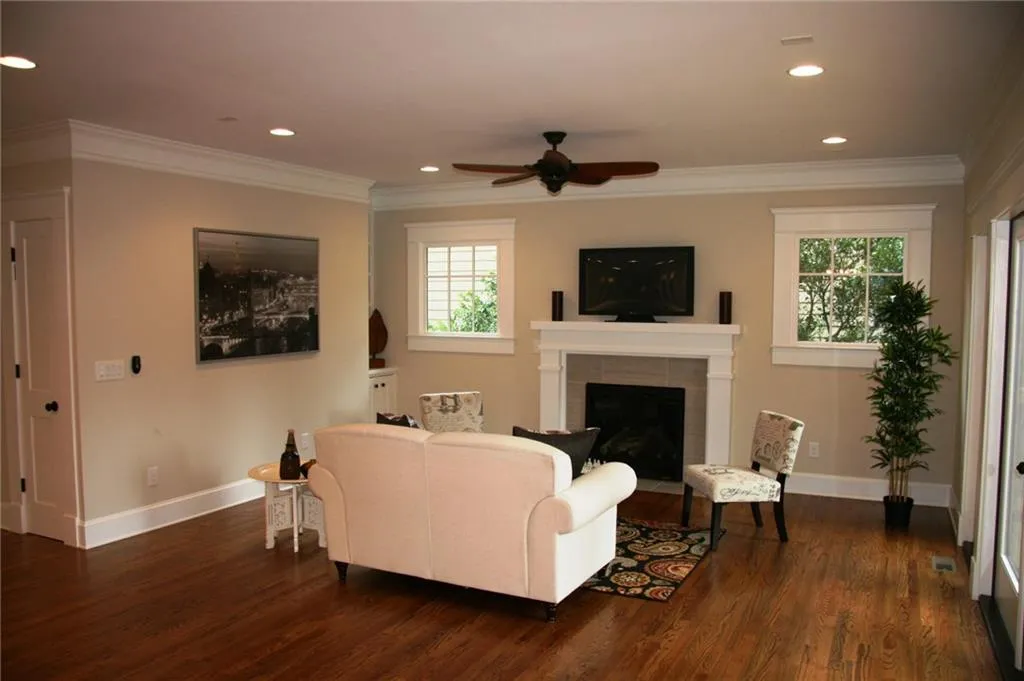 31 Honour Circle Nw, Atlanta, Georgia 30305, 4 Bedrooms Bedrooms, ,4 BathroomsBathrooms,Residential,Sold,31 Honour Circle Nw,5623957