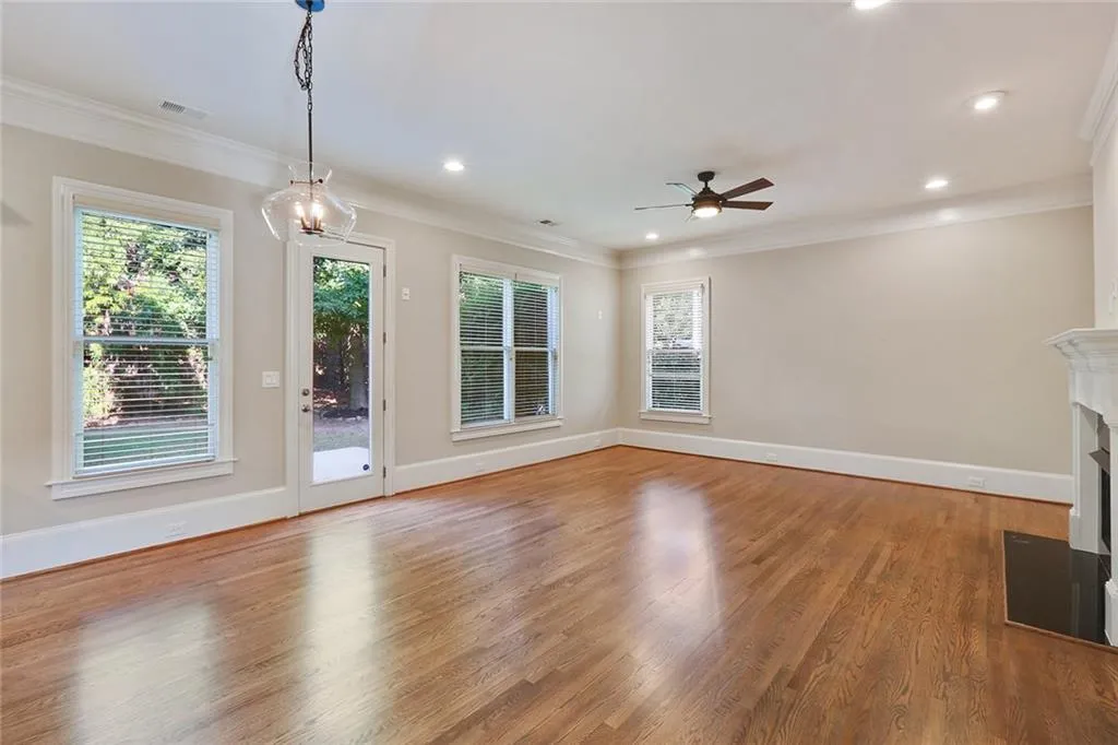 6228 Mount Vernon Oaks Drive, Sandy Springs, Georgia 30328, 4 Bedrooms Bedrooms, ,3 BathroomsBathrooms,Residential,Sold,6228 Mount Vernon Oaks Drive,5750830