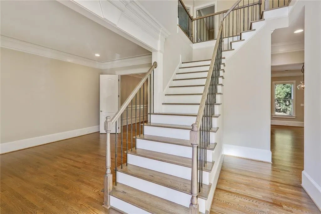 6228 Mount Vernon Oaks Drive, Sandy Springs, Georgia 30328, 4 Bedrooms Bedrooms, ,3 BathroomsBathrooms,Residential,Sold,6228 Mount Vernon Oaks Drive,5750830