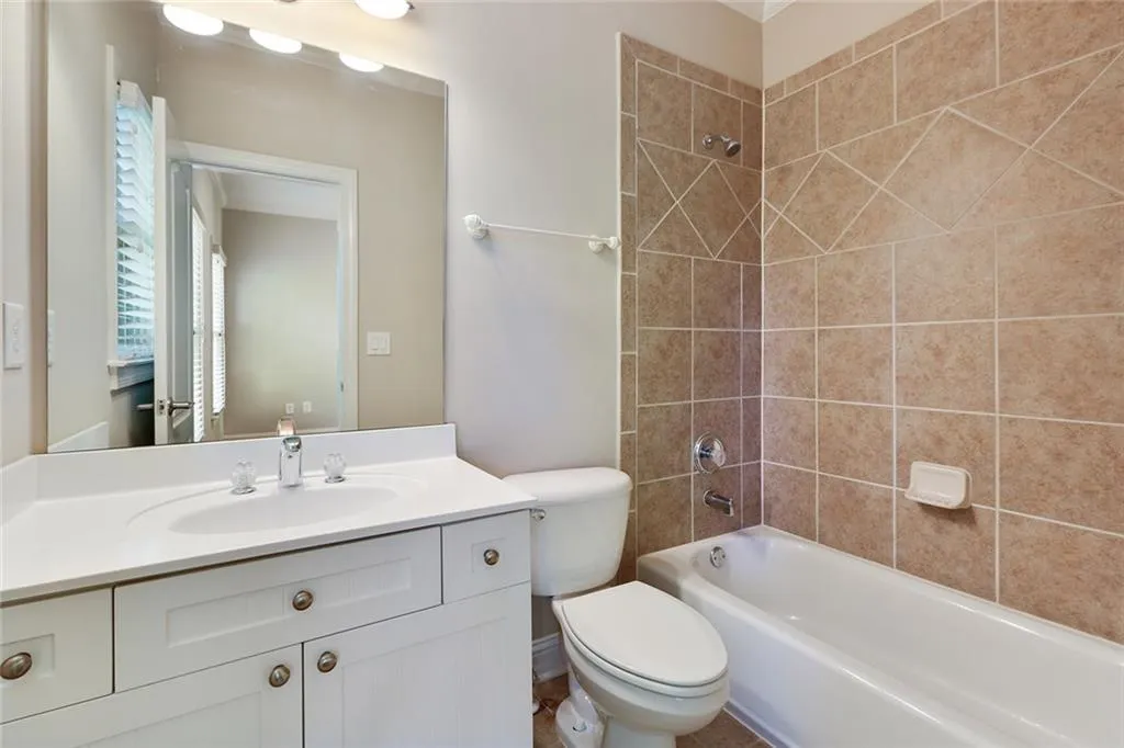 6228 Mount Vernon Oaks Drive, Sandy Springs, Georgia 30328, 4 Bedrooms Bedrooms, ,3 BathroomsBathrooms,Residential,Sold,6228 Mount Vernon Oaks Drive,5750830