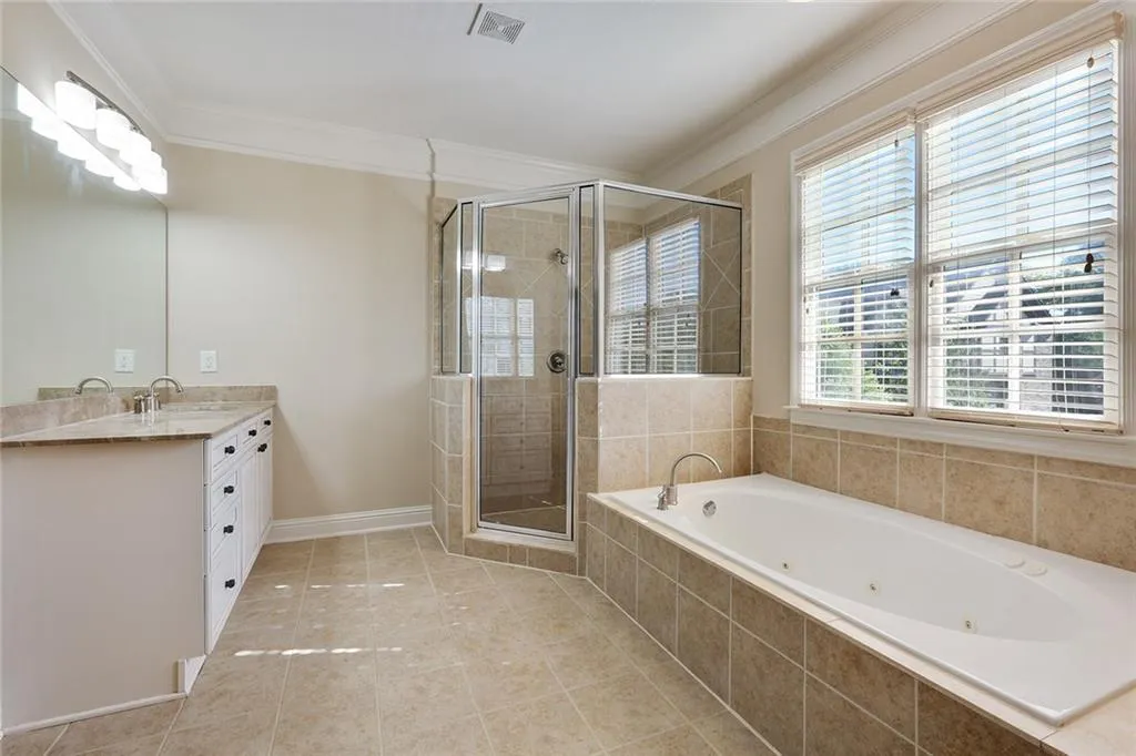 6228 Mount Vernon Oaks Drive, Sandy Springs, Georgia 30328, 4 Bedrooms Bedrooms, ,3 BathroomsBathrooms,Residential,Sold,6228 Mount Vernon Oaks Drive,5750830