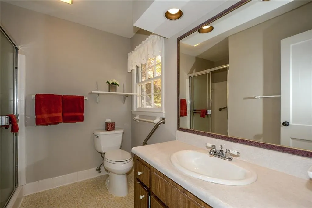 330 Westerhall Court, Sandy Springs, Georgia 30328, 4 Bedrooms Bedrooms, ,3 BathroomsBathrooms,Residential,Sold,330 Westerhall Court,5775055