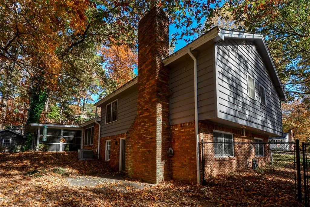 330 Westerhall Court, Sandy Springs, Georgia 30328, 4 Bedrooms Bedrooms, ,3 BathroomsBathrooms,Residential,Sold,330 Westerhall Court,5775055