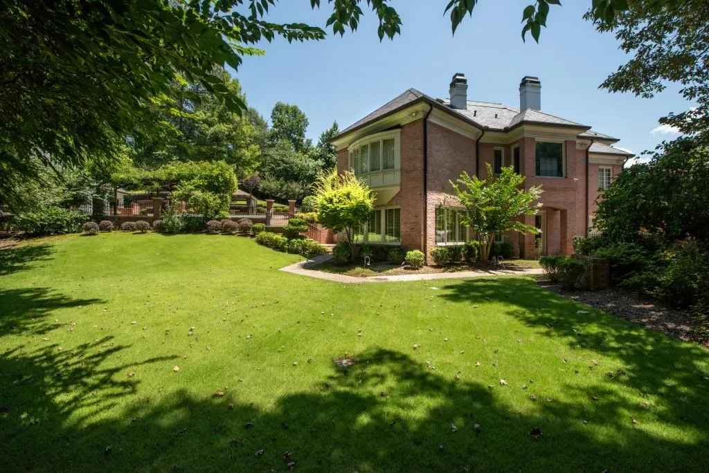 997 Davis Drive, Atlanta, Georgia 30327, 5 Bedrooms Bedrooms, ,6 BathroomsBathrooms,Residential,Sold,997 Davis Drive,6057834
