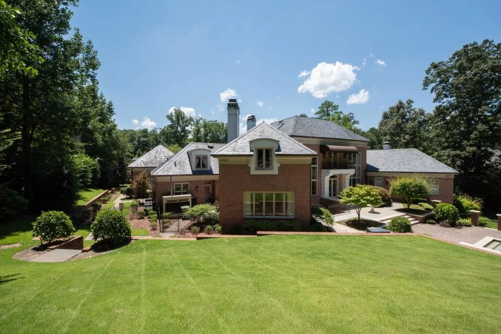 997 Davis Drive, Atlanta, Georgia 30327, 5 Bedrooms Bedrooms, ,6 BathroomsBathrooms,Residential,Sold,997 Davis Drive,6057834