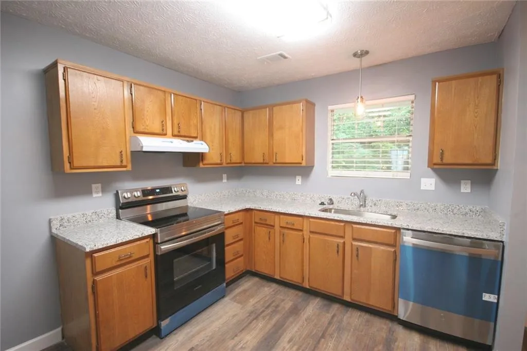 3107 Queen Anne Court, Sandy Springs, Georgia 30350, 2 Bedrooms Bedrooms, ,2 BathroomsBathrooms,Residential,Sold,3107 Queen Anne Court,7111262