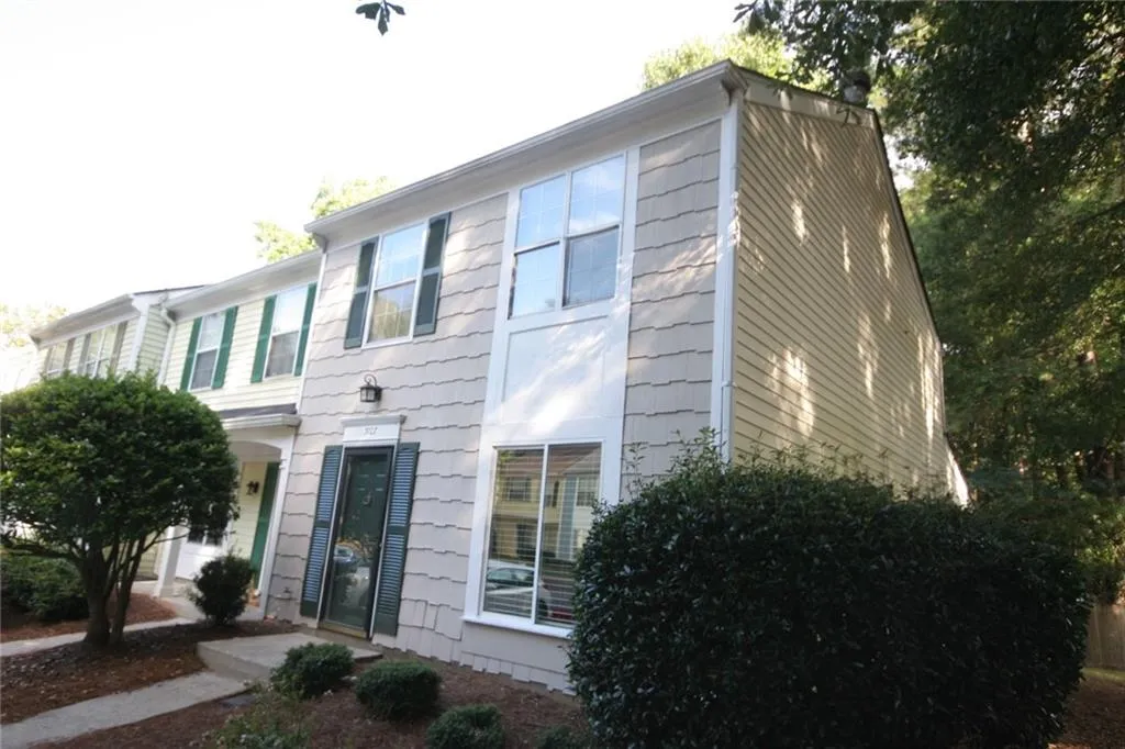 3107 Queen Anne Court, Sandy Springs, Georgia 30350, 2 Bedrooms Bedrooms, ,2 BathroomsBathrooms,Residential,Sold,3107 Queen Anne Court,7111262