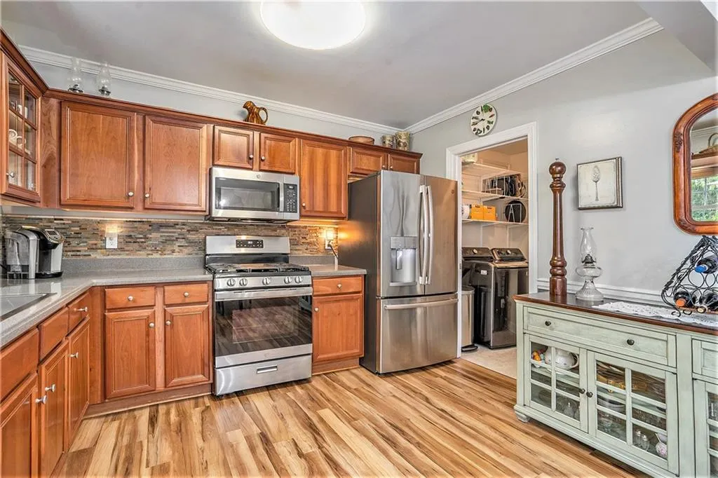 Open roomy kitchen is great for entertaining