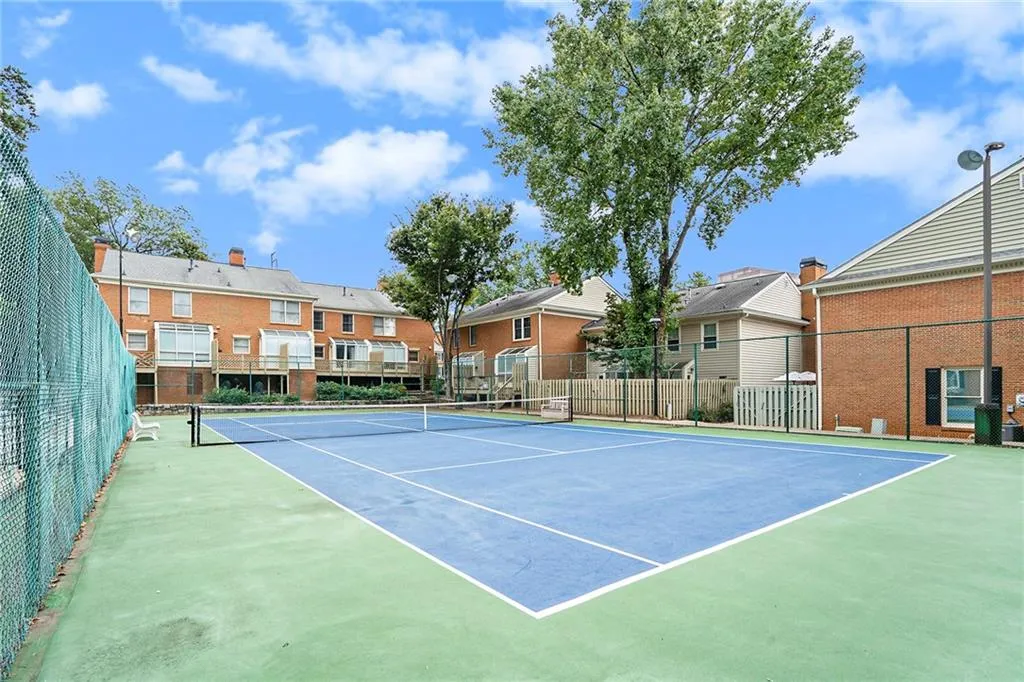 Excellent tennis court