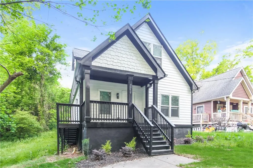 1070 4th Street Nw, Atlanta, Georgia 30318, 4 Bedrooms Bedrooms, ,2 BathroomsBathrooms,Residential,For Sale,1070 4th Street Nw,7667387