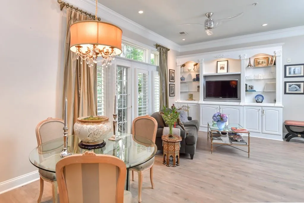 5415 Northland Drive Unit 103, Sandy Springs, Georgia 30342, 2 Bedrooms Bedrooms, ,2 BathroomsBathrooms,Residential,Sold,5415 Northland Drive Unit 103,6572594