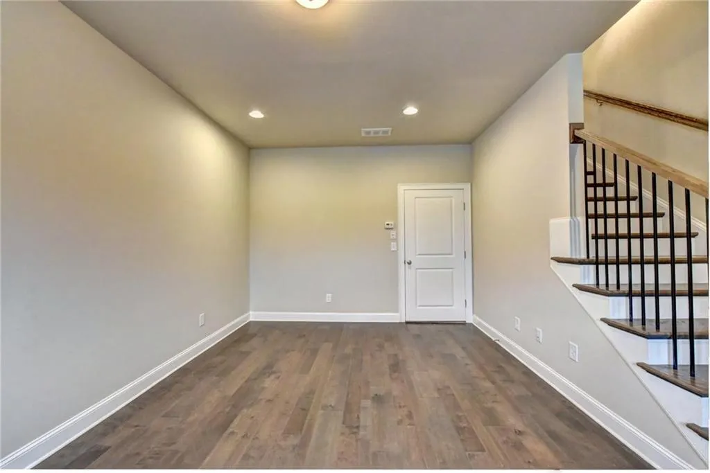 4249 Deming Circle, Atlanta, Georgia 30342, 2 Bedrooms Bedrooms, ,2 BathroomsBathrooms,Residential,Sold,4249 Deming Circle,5950565