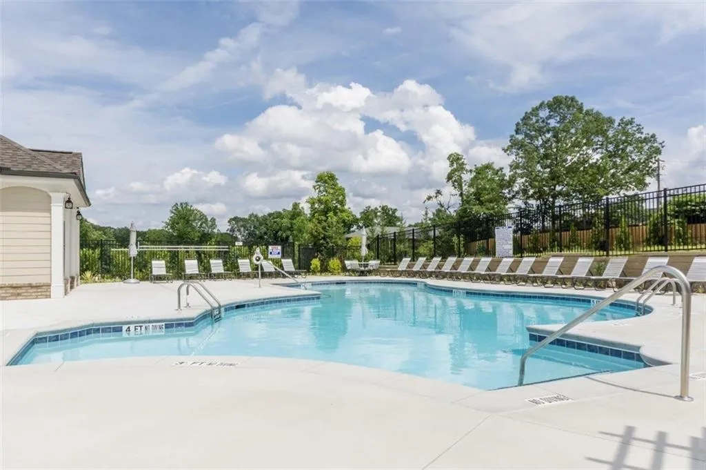 4249 Deming Circle, Atlanta, Georgia 30342, 2 Bedrooms Bedrooms, ,2 BathroomsBathrooms,Residential,Sold,4249 Deming Circle,5950565