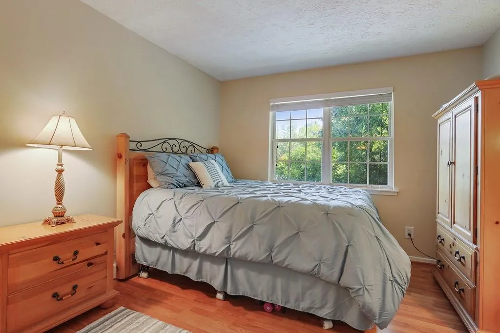 6816 Glenridge Drive Unit E, Atlanta, Georgia 30328, 2 Bedrooms Bedrooms, ,2 BathroomsBathrooms,Residential,Sold,6816 Glenridge Drive Unit E,6582226