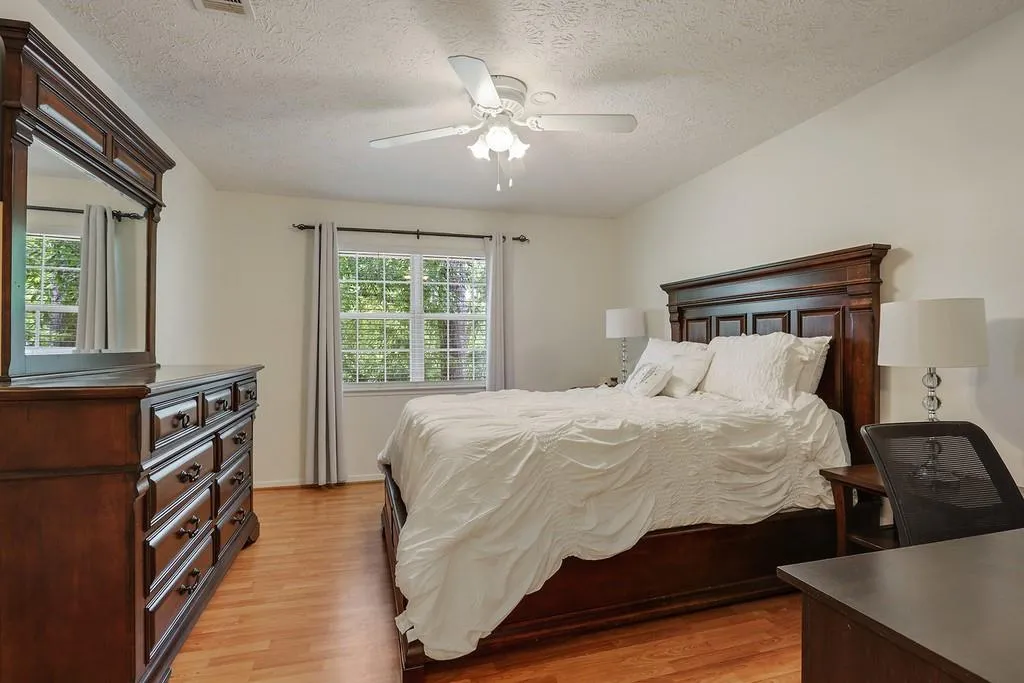 6816 Glenridge Drive Unit E, Atlanta, Georgia 30328, 2 Bedrooms Bedrooms, ,2 BathroomsBathrooms,Residential,Sold,6816 Glenridge Drive Unit E,6582226