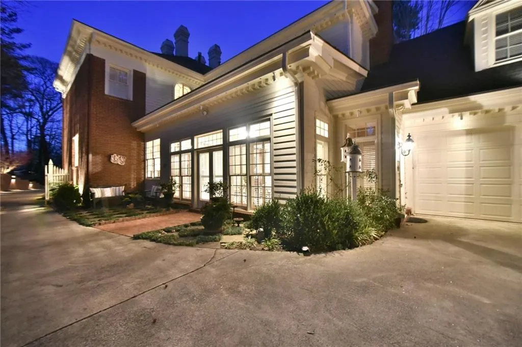1810 Marlborough Drive, Sandy Springs, Georgia 30350, 5 Bedrooms Bedrooms, ,5 BathroomsBathrooms,Residential,Sold,1810 Marlborough Drive,5787346