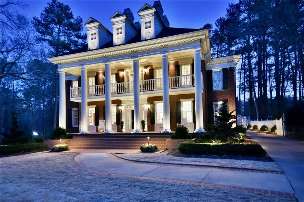 1810 Marlborough Drive, Sandy Springs, Georgia 30350, 5 Bedrooms Bedrooms, ,5 BathroomsBathrooms,Residential,Sold,1810 Marlborough Drive,5787346