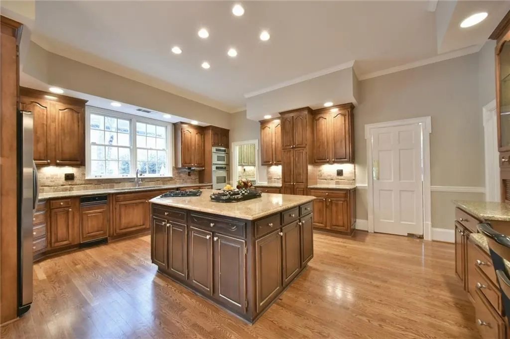 1810 Marlborough Drive, Sandy Springs, Georgia 30350, 5 Bedrooms Bedrooms, ,5 BathroomsBathrooms,Residential,Sold,1810 Marlborough Drive,5787346