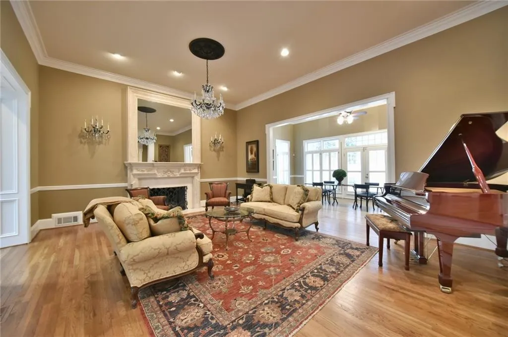 1810 Marlborough Drive, Sandy Springs, Georgia 30350, 5 Bedrooms Bedrooms, ,5 BathroomsBathrooms,Residential,Sold,1810 Marlborough Drive,5787346