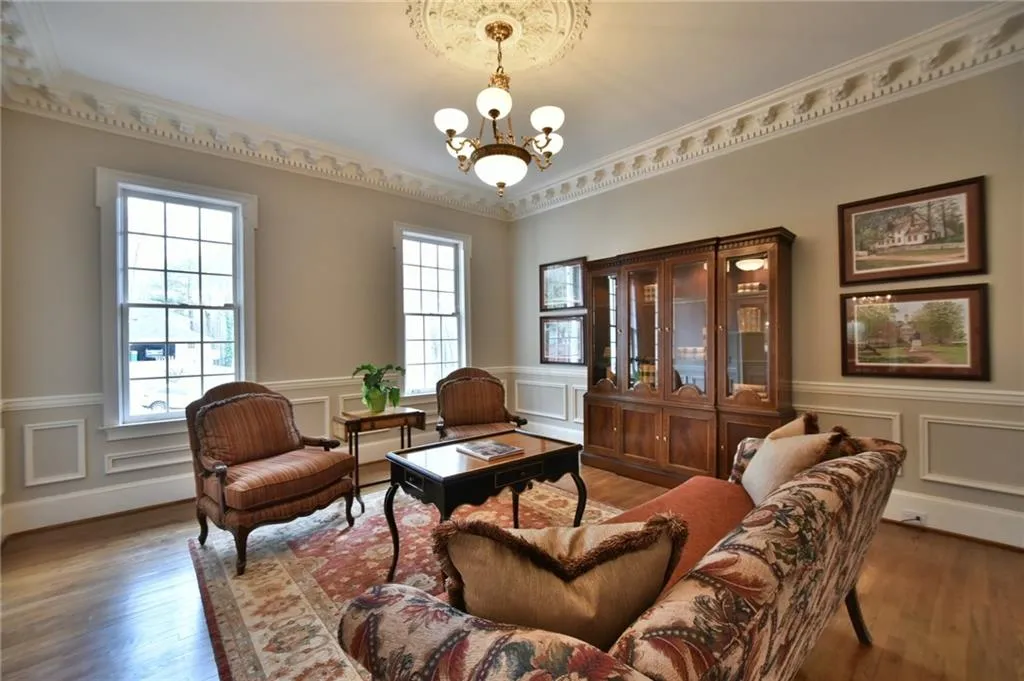1810 Marlborough Drive, Sandy Springs, Georgia 30350, 5 Bedrooms Bedrooms, ,5 BathroomsBathrooms,Residential,Sold,1810 Marlborough Drive,5787346