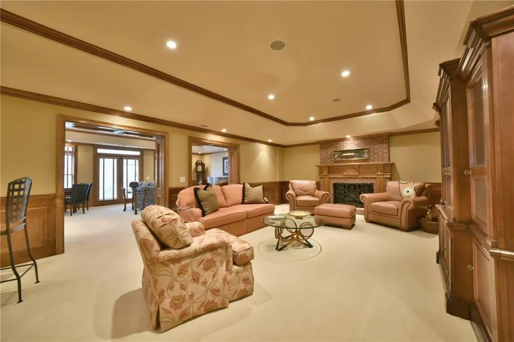 1810 Marlborough Drive, Sandy Springs, Georgia 30350, 5 Bedrooms Bedrooms, ,5 BathroomsBathrooms,Residential,Sold,1810 Marlborough Drive,5787346