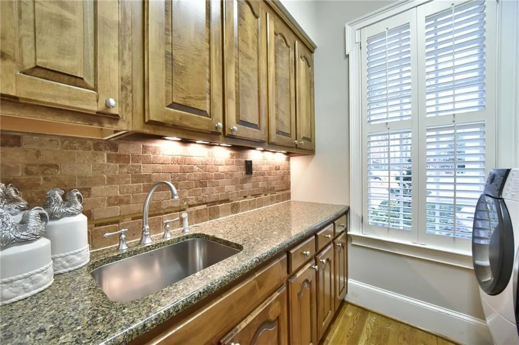 1810 Marlborough Drive, Sandy Springs, Georgia 30350, 5 Bedrooms Bedrooms, ,5 BathroomsBathrooms,Residential,Sold,1810 Marlborough Drive,5787346